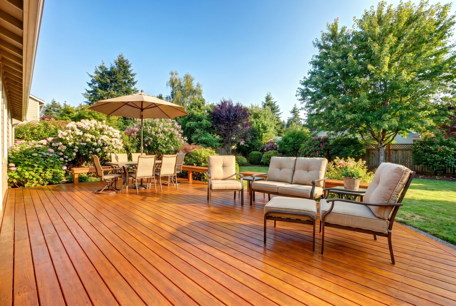 Deck Staining & Sealing